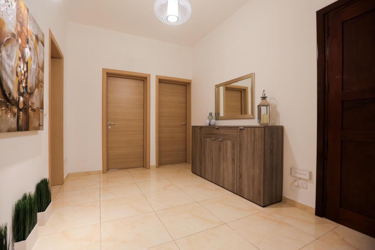 Valletta Triton Apartment Екстер'єр фото